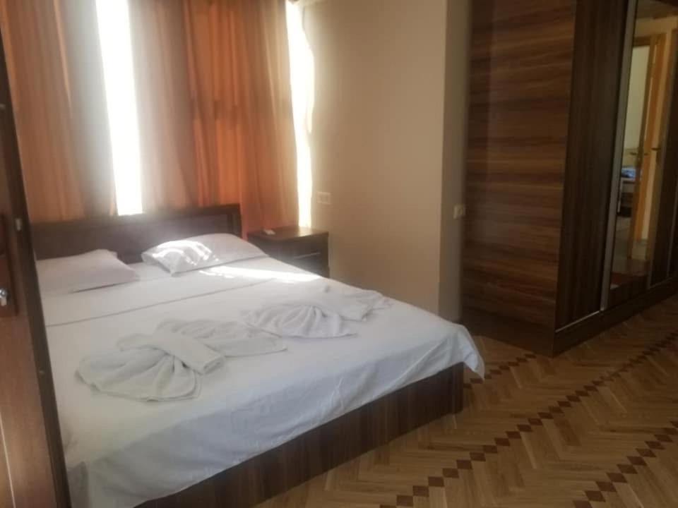 Hotel Guga コブレチ エクステリア 写真